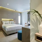 费勒利亚套房公寓 4*