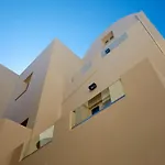 费勒利亚套房公寓 4*