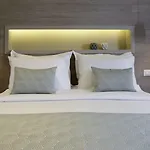 호텔 필레리아 스위트 4*